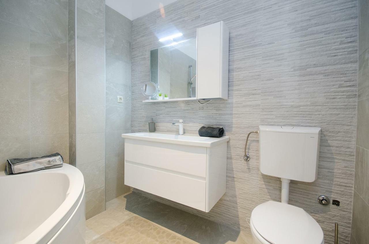 Apartman Korina Sukošan Екстериор снимка