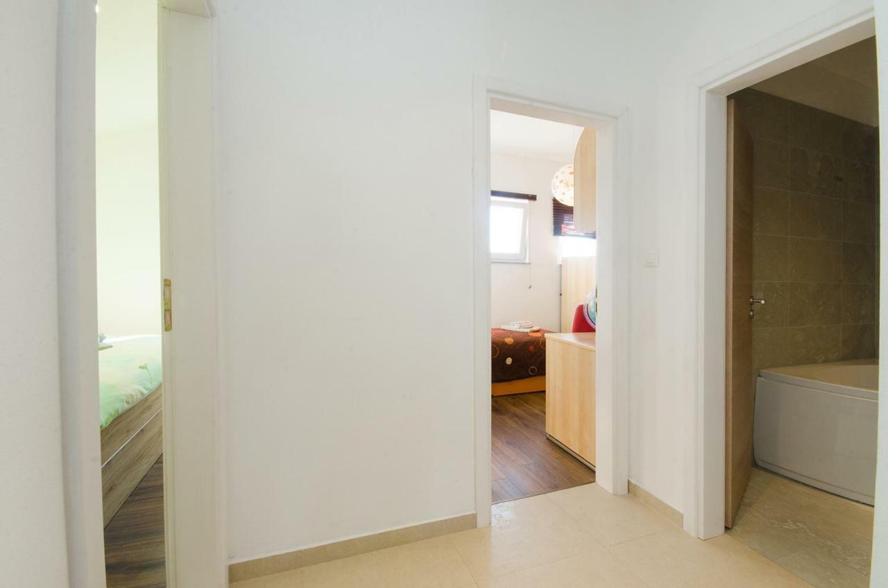 Apartman Korina Sukošan Екстериор снимка