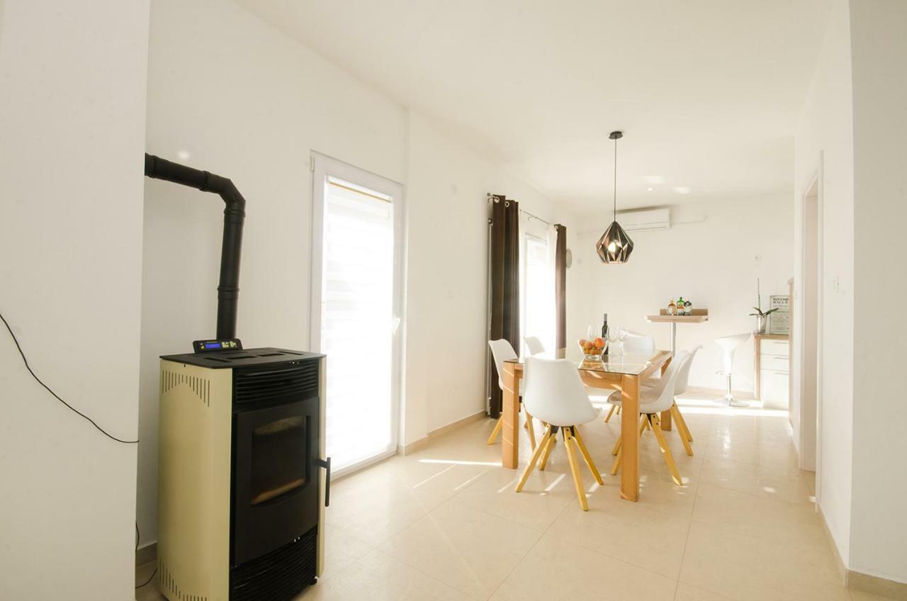 Apartman Korina Sukošan Екстериор снимка